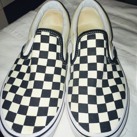 vans checkerboard slip on size 4.5